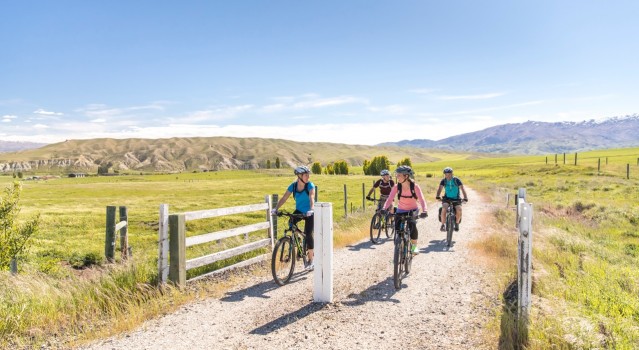 round the mountain cycle trail